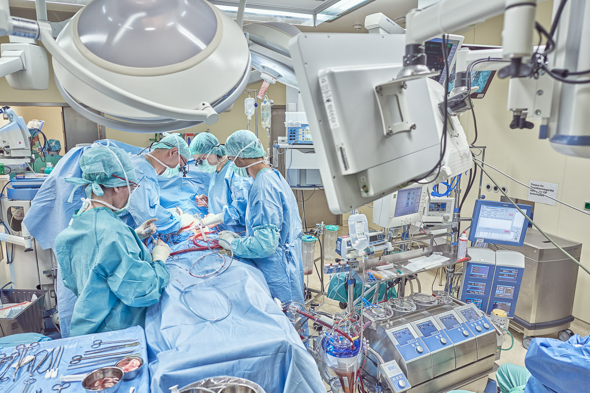 Imagefotos Medizin Technik bei der Herz Operation